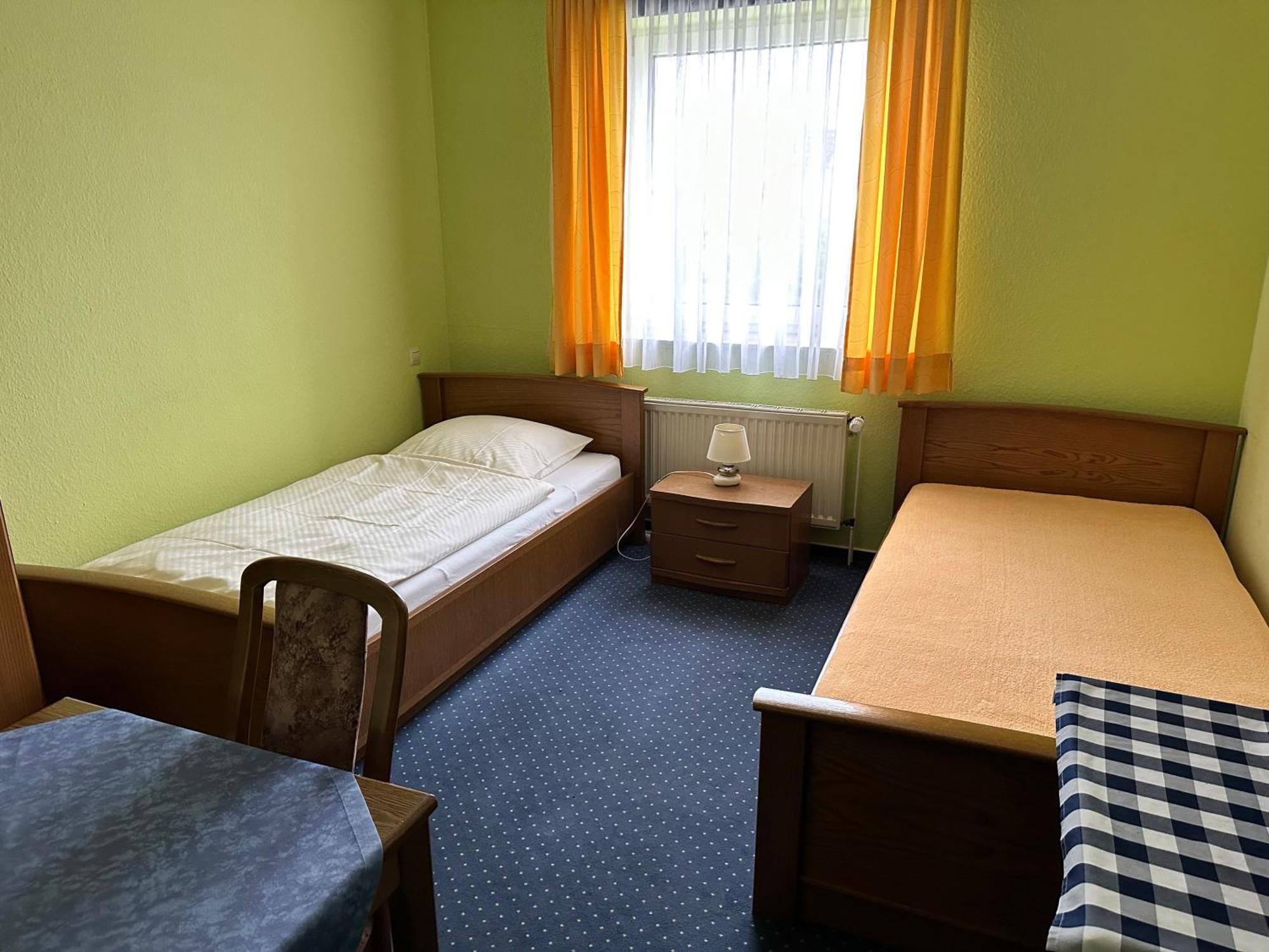 Hotel Haus Pegasus Garbsen Zimmer foto